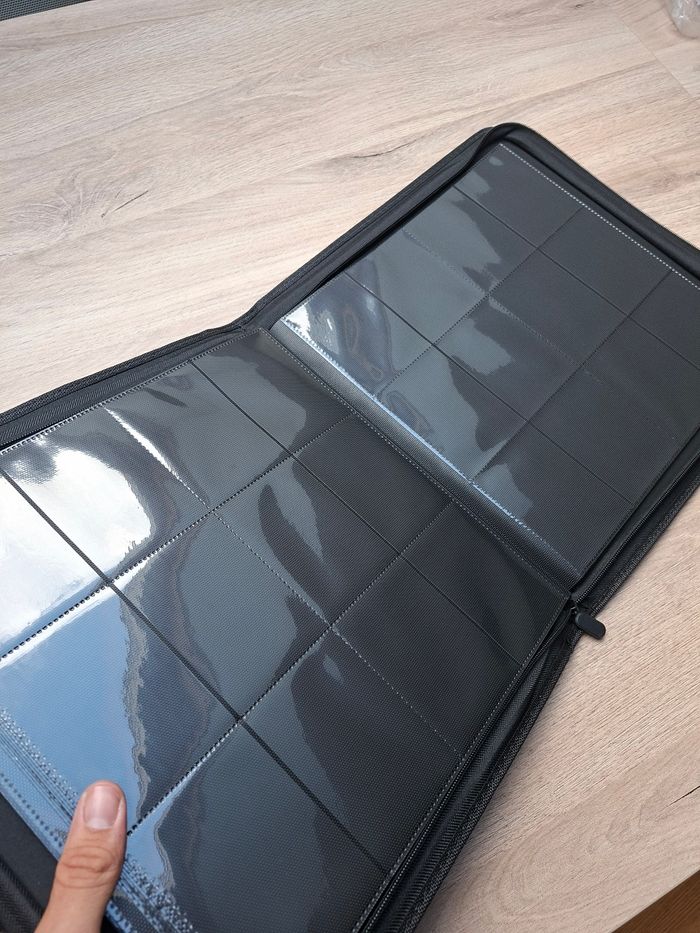 Classeur xxl noir de rangement pour 768 cartes Pokémon / lorcana de qualité premium - photo numéro 4