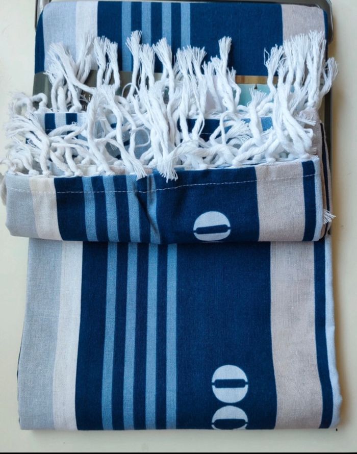 Fouta* ou couverture bleue décorative 100% coton de 140 x 200 cm, Ligne Decor - photo numéro 5