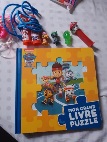 Livre et figurines pat patrouille