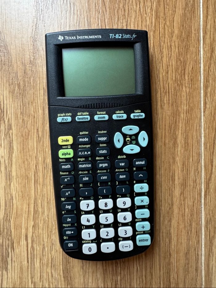 Calculatrice Texas Instruments TI-82 Strats.fr - photo numéro 2