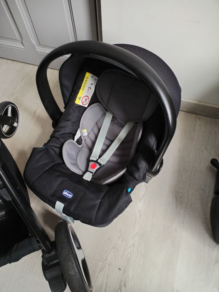 Poussette Chicco trio best Friend - photo numéro 6
