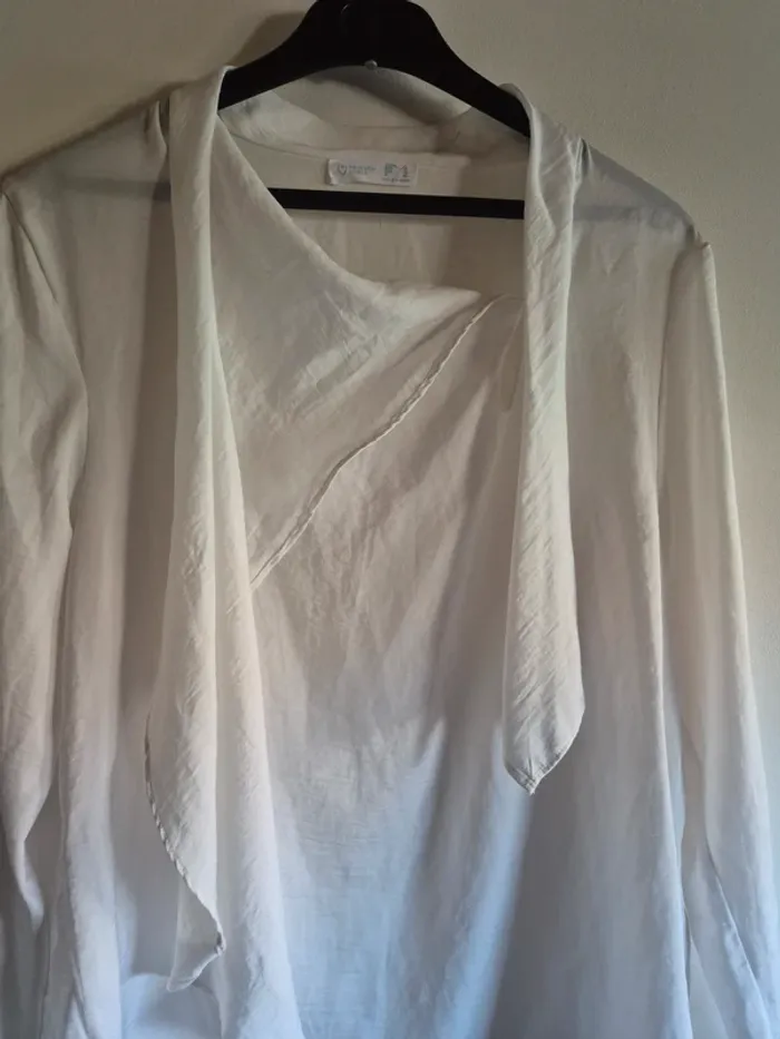 Haut blanc - photo numéro 4