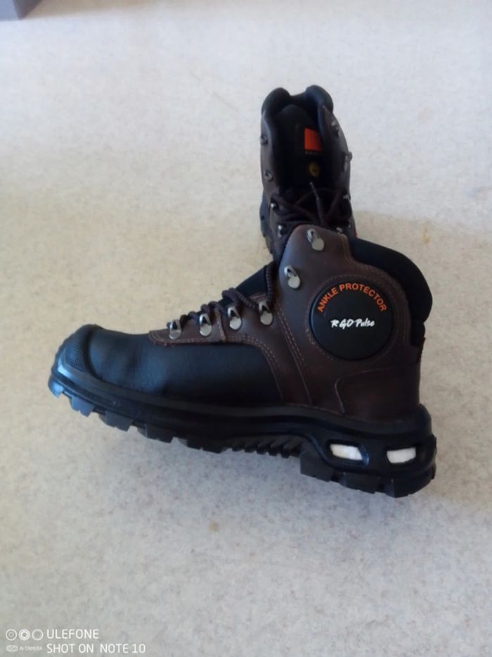 Chaussures hautes de sécurité - photo numéro 4