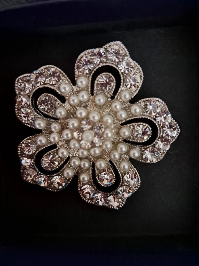 Broche Neuve - photo numéro 5