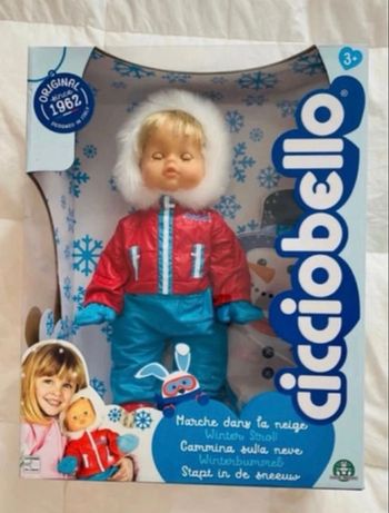 Poupon cicciobello marche dans la neige neuf