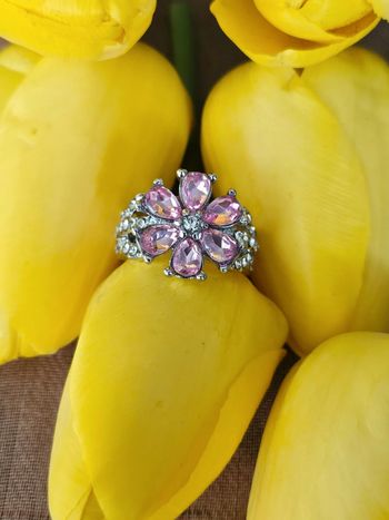 Bague fleur en pierres topaz rose et zirconium
