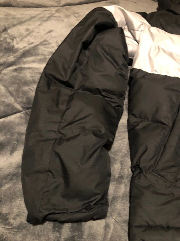 Nike - Doudoune chaude Taille L (garantie sans mauvaise surprise ! ) - photo numéro 3