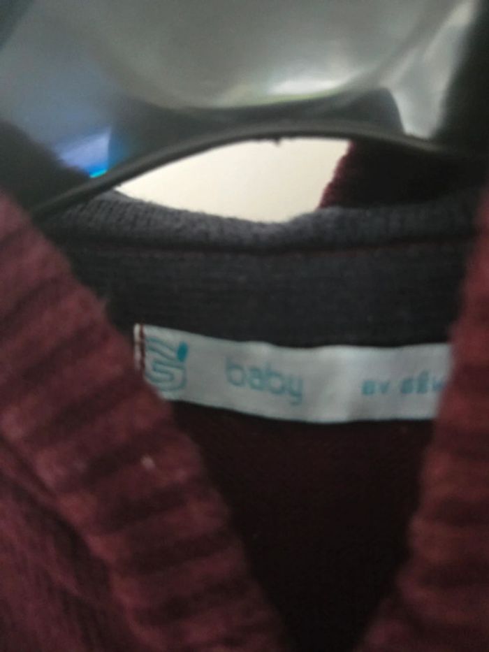 Ensemble Gilet et Jean / Gemo et Tommy Hilfiger 12 mois 👦 - photo numéro 4