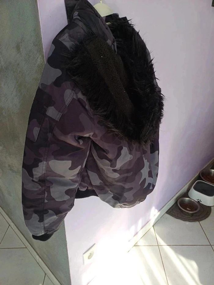 Joli Blouson motif militaire gris et noir - photo numéro 5
