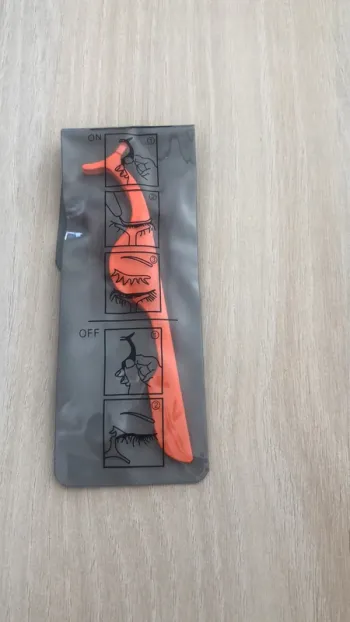 Pince à faux cils