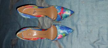 Escarpin motif fleurs