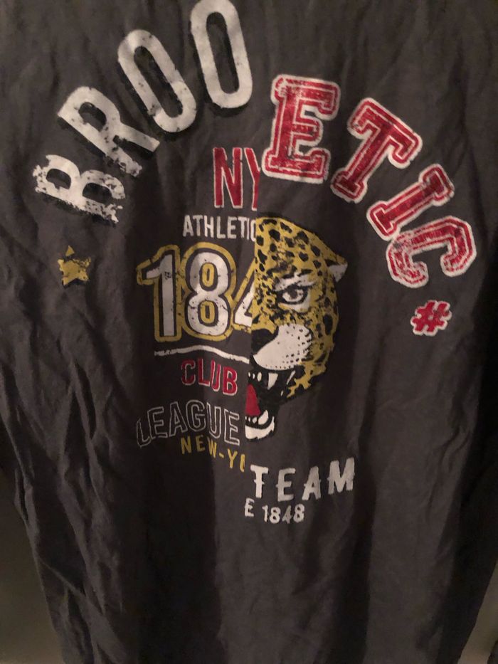 Haut kiabi taille 12ans confortable en très bon état - photo numéro 2