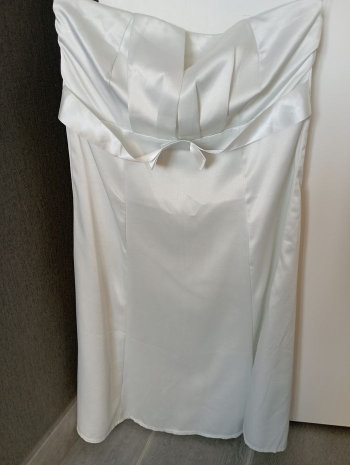 Robe blanche sans manches - photo numéro 2