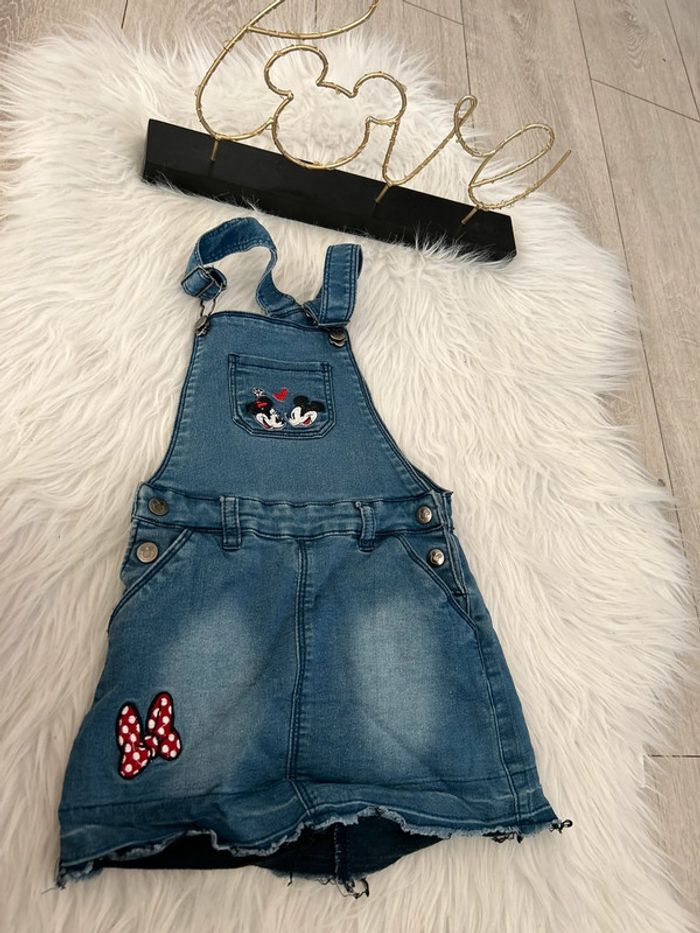 Très belle robe en jeans 🥰 minnie Disney orchestra taille 3 ans