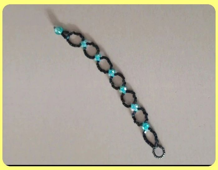 Bracelet noir et bleu - photo numéro 3
