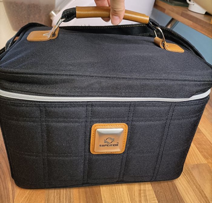 Trousse de toilette rigide noire