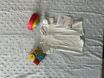 combinaison short en coton blanc rayé turquoise pressions entre les jambes 6 mois tex