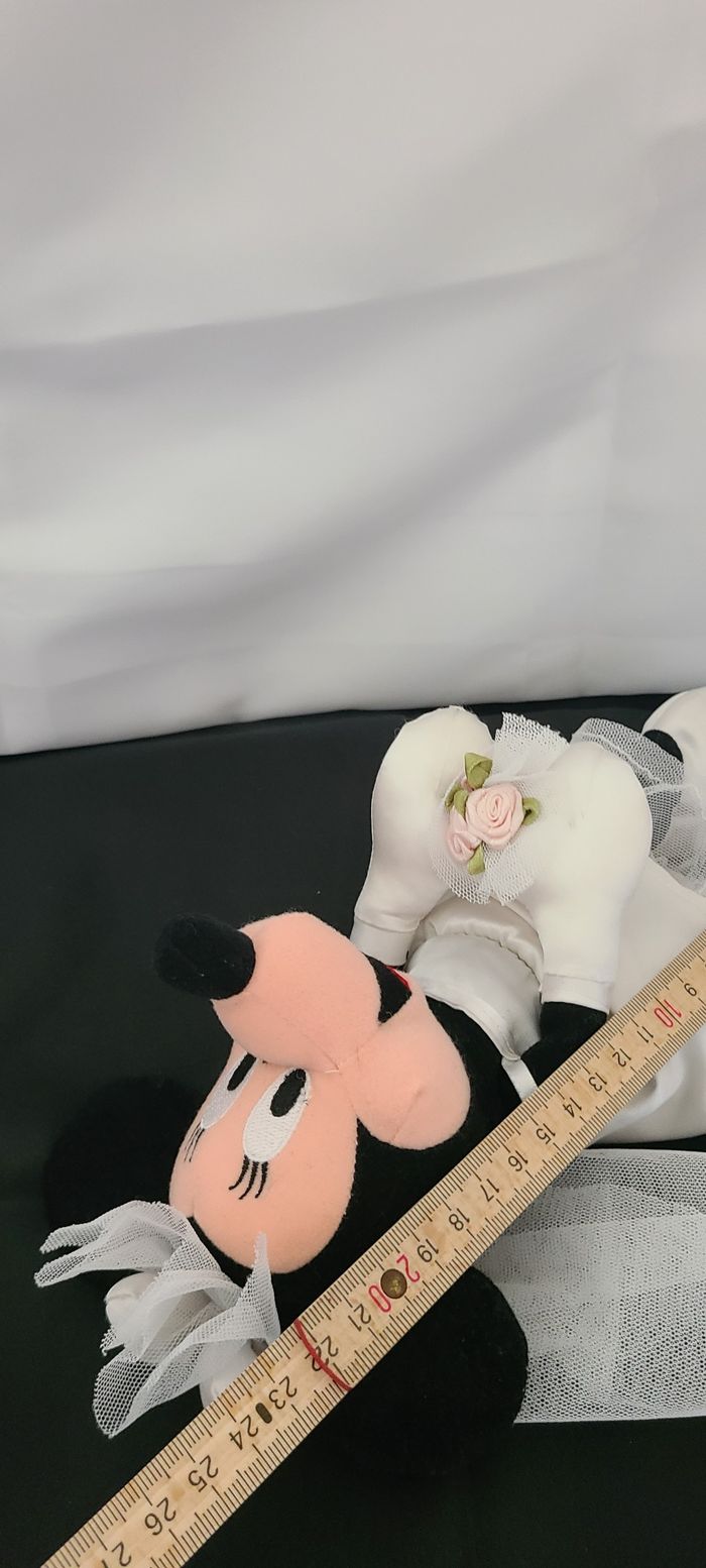 Peluche souris Minnie en robe de mariée DISNEY - photo numéro 4