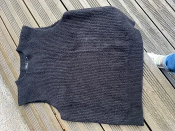 Pull sans manche noir