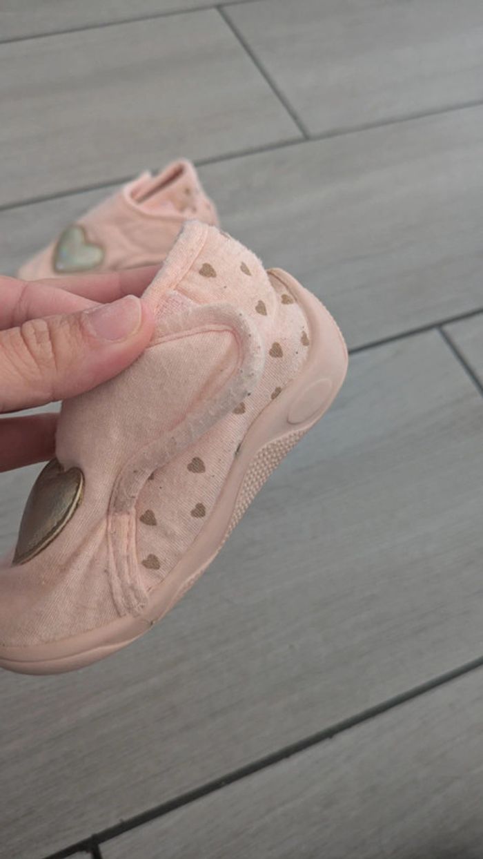 Chaussons taille 20 - photo numéro 4