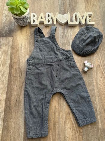 - Salopette Kiabi   - 9 mois - Très bon état 