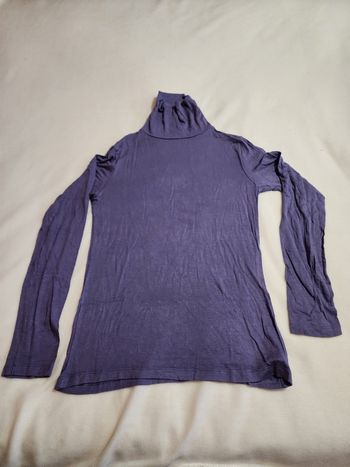 Col roulé violet