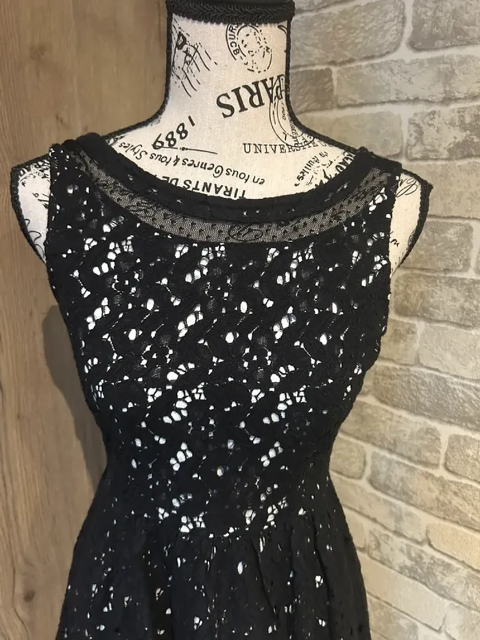 Robe chic avec dentelle taille 36 - photo numéro 3