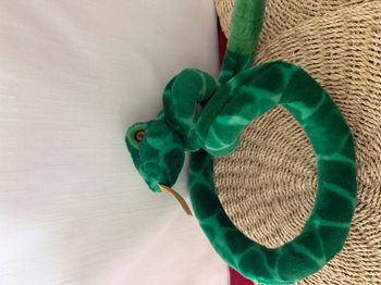 Peluche serpent vert Keel Toys, peluche reptiles en peluche grelot 