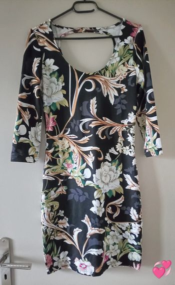 Robe moulante manches 3/4 imprimée floral Vero Moda T. S