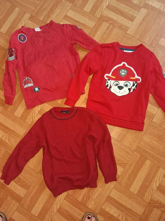 Lot pull  sweat 6 ans