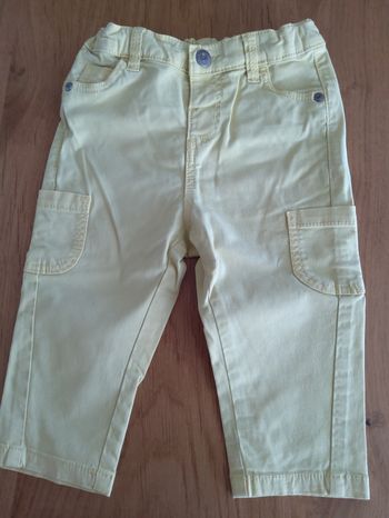 Pantalon jaune pâle