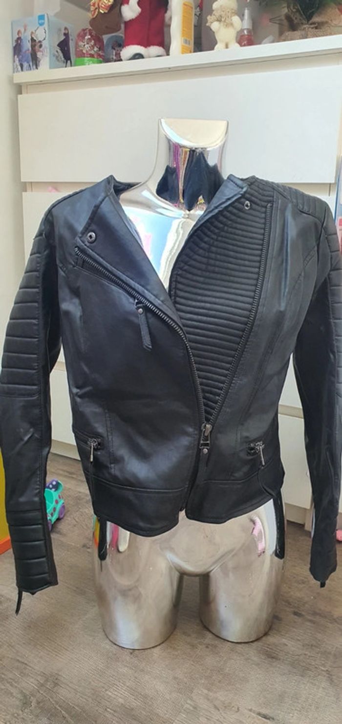 Blouson noir