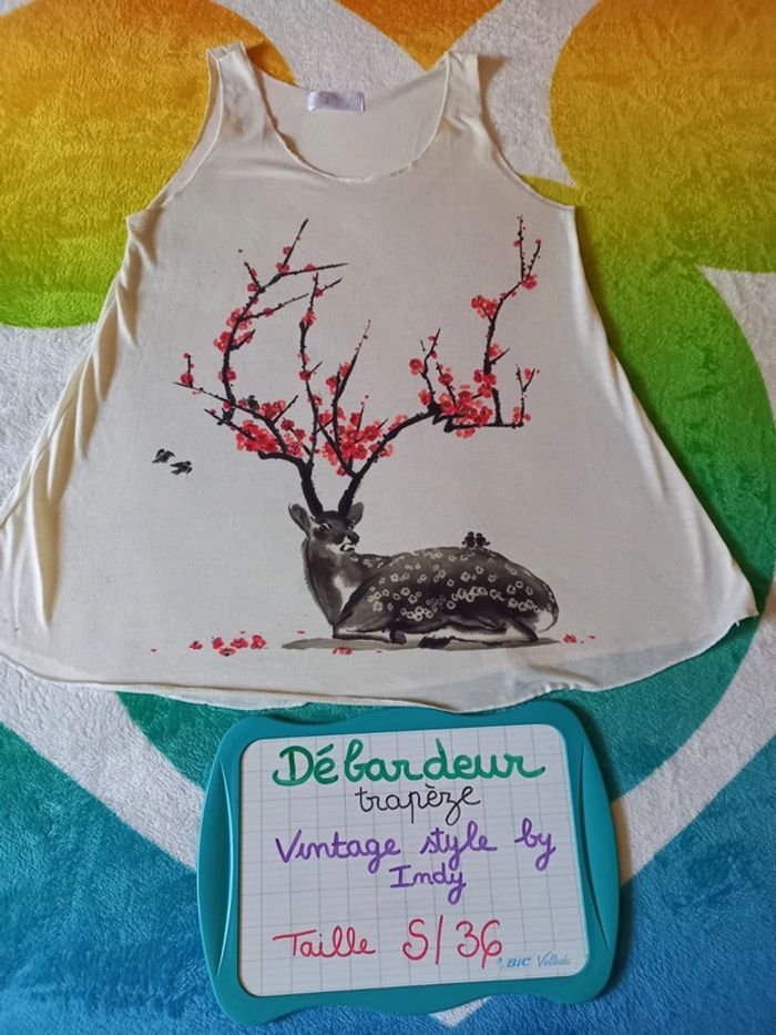 Débardeur ample blanc avec cerf fleuri 🪴 Printemps été 🏵 taille S - photo numéro 2