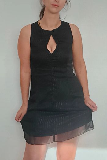 Petite robe noire pailletée décolleté ouvert 36