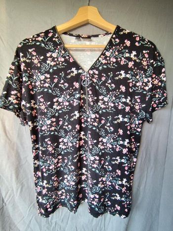 T-shirt fleuri Bodyflirt , taille 40 , très bon état