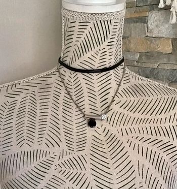 Collier 2 rangées  argenté et noir