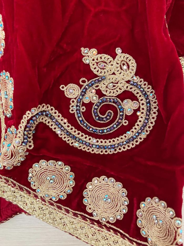 Ensemble de cérémonie marocain 42 / 44 - photo numéro 8