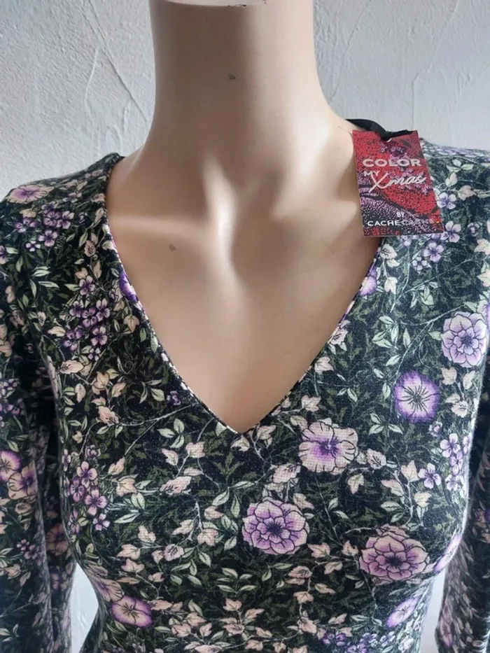 Haut fleuri manches 3/4 Taille XS - photo numéro 2