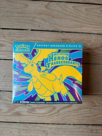 Coffret Dresseur d'Élite ETB Pokémon Héros Transcendants FR