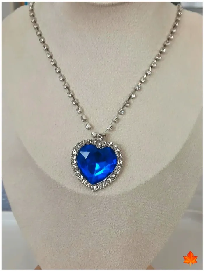 Collier cœur bleu strass – style vintage rétro chic - photo numéro 4