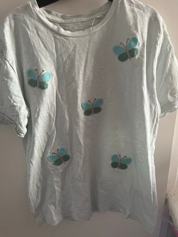 TEE shirt fille c&a taille 10 ans