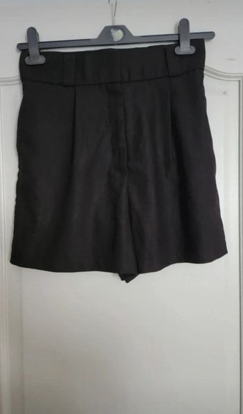 Short neuf