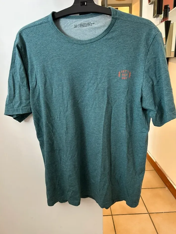 T-shirt Décathlon Taille M - photo numéro 2