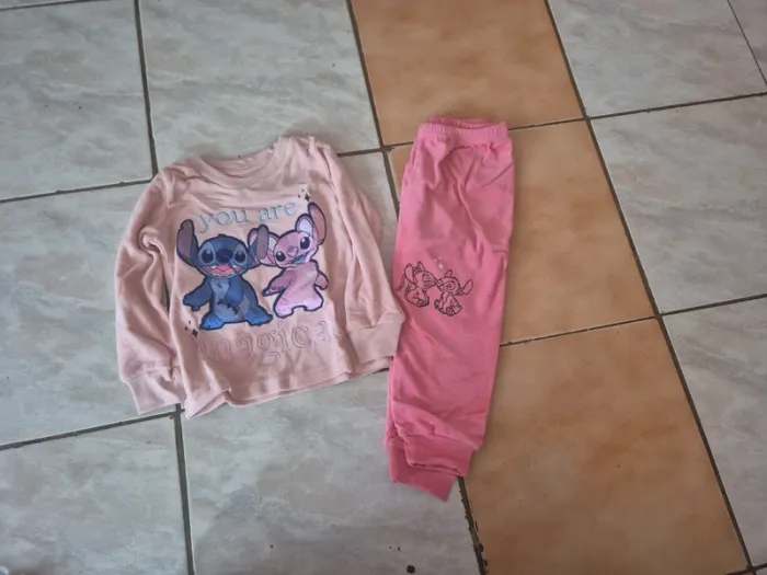 Pyjamas deux pièces stitch et angel - photo numéro 4