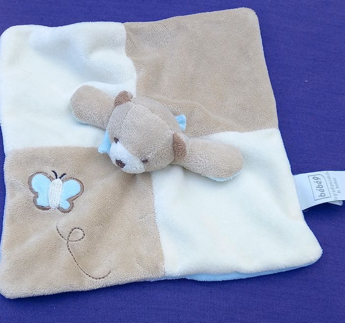 Doudou carré plat ours jaune et brun - papillon - bébé 9 - photo numéro 2