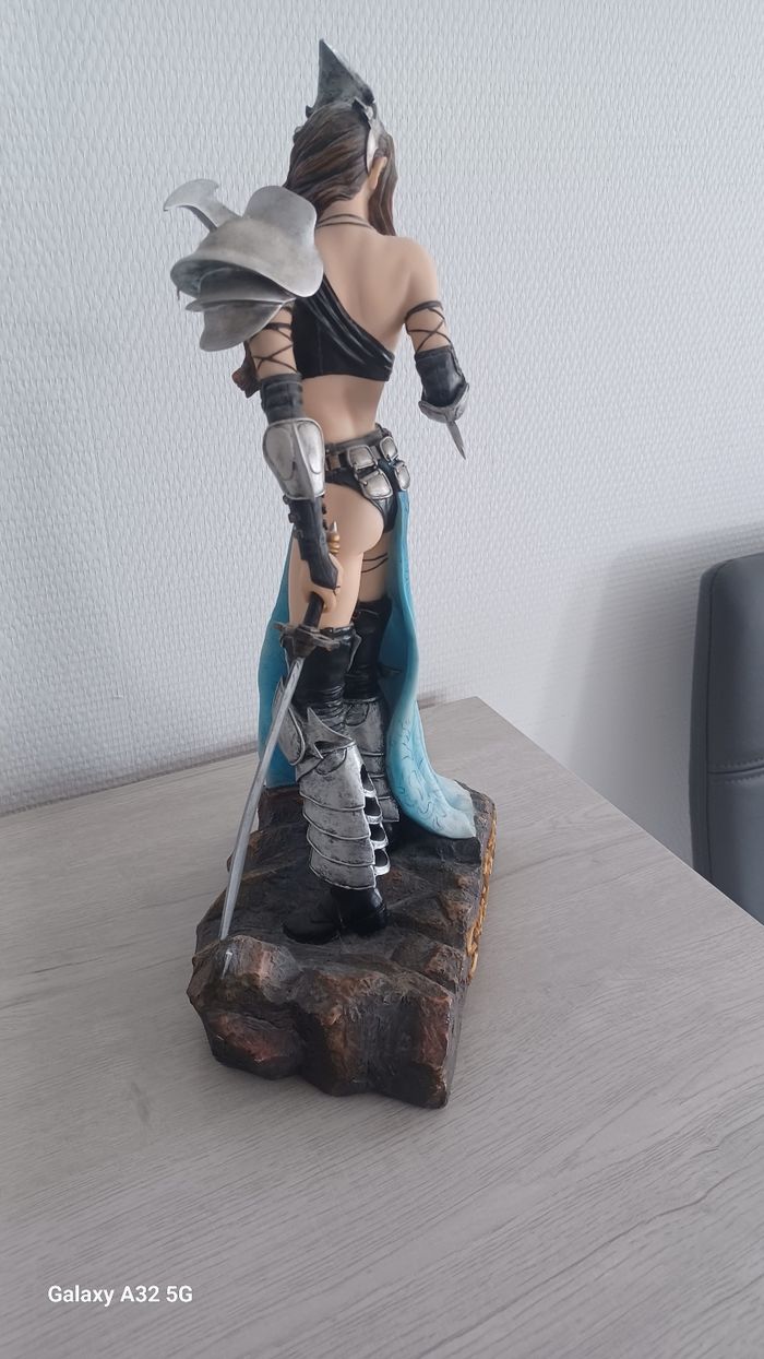 SPELLFORCE Statuette - photo numéro 5