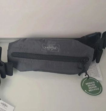 Eastpak sac banane running gris neuve