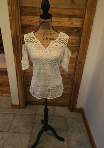 Haut dentelle épaules ouvertes Charlott