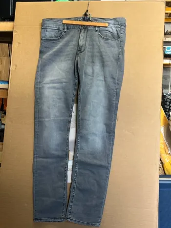 Jean slim fit taille 44 longueur 34 Kiabi Homme
