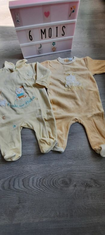 2 pyjamas 6mois